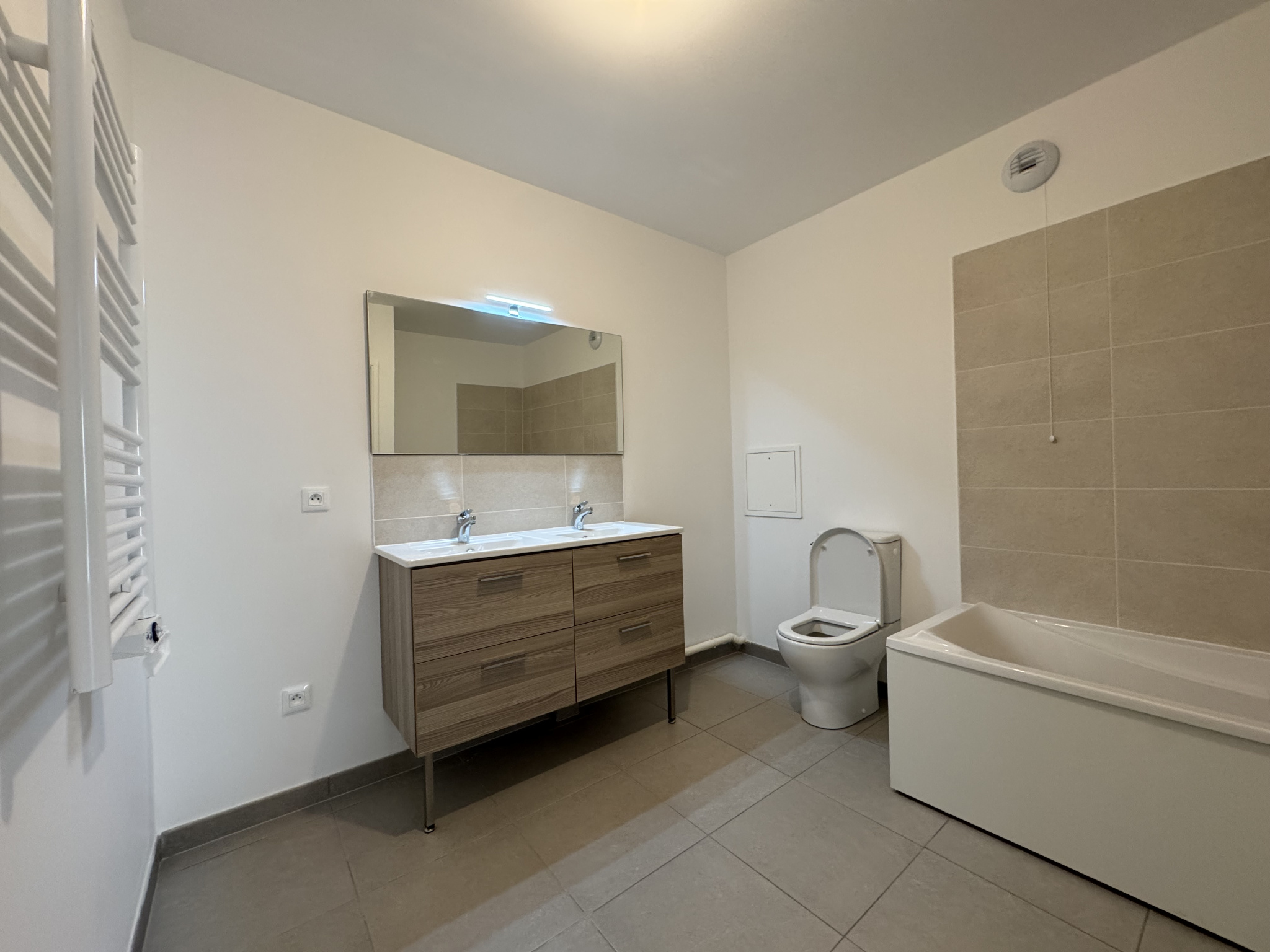 APPARTEMENT 4 PIECES CENTRE VILLE