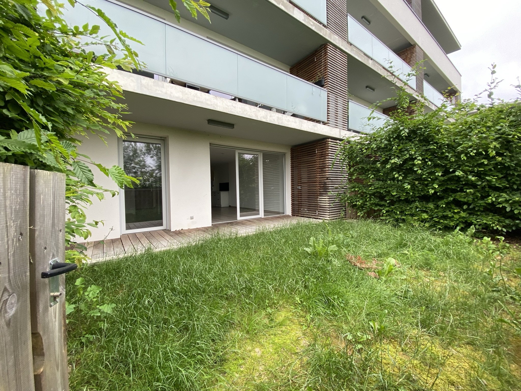 APPARTEMENT 2 PIECES AVEC JARDIN ET PARKING