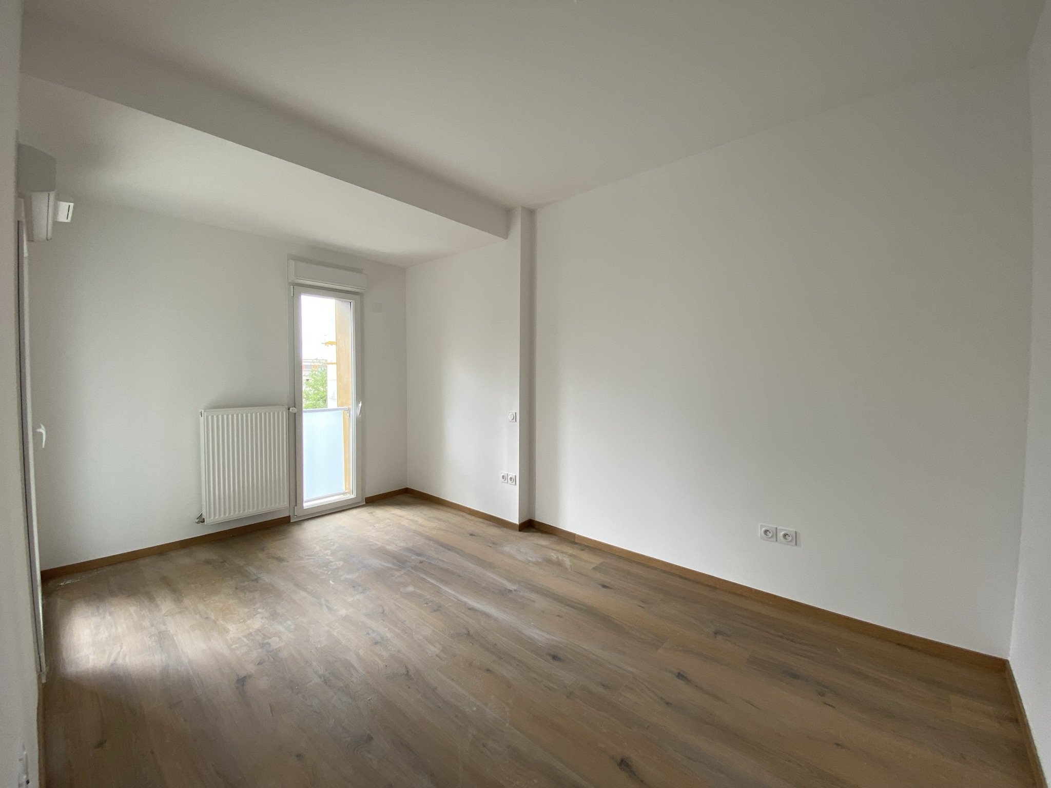 T2 AVEC BALCON RUE EDOUARD MIGNOT (PINEL)