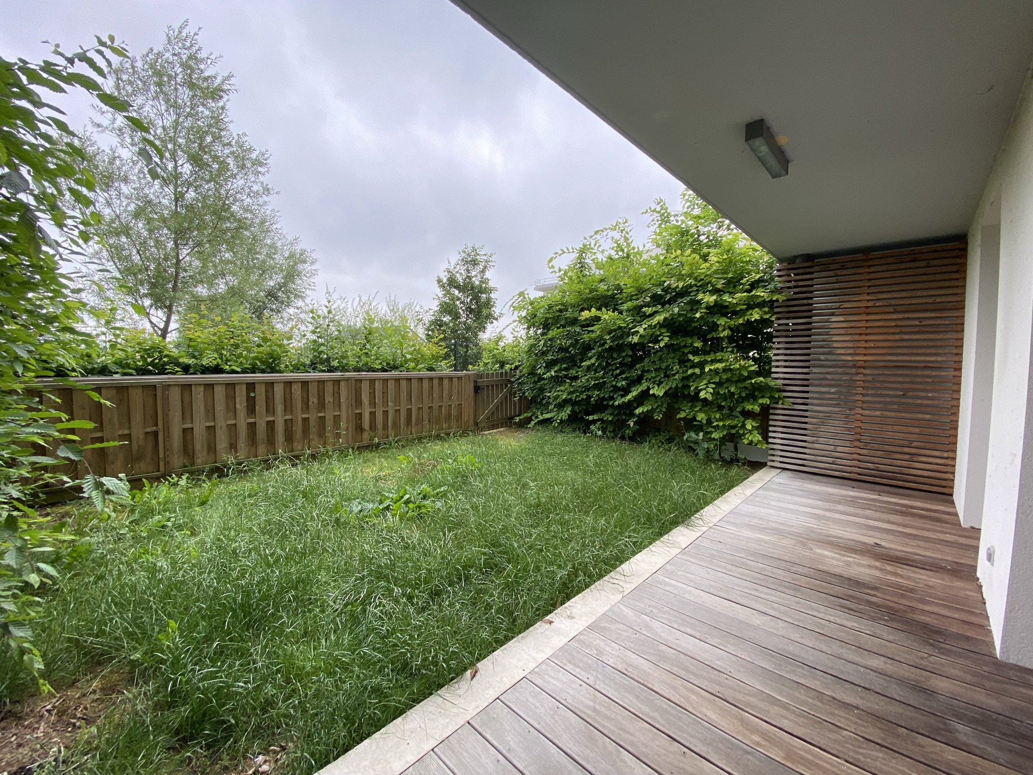 APPARTEMENT 2 PIECES AVEC JARDIN ET PARKING